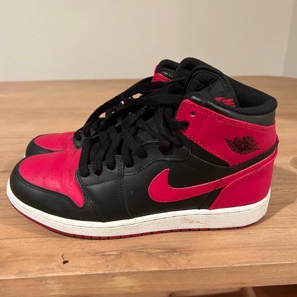 Jordan Shoes - Jordan Air Ones. Hardly worn